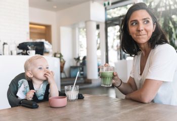 G&G Perch in Coffee Shop_Lifestyle