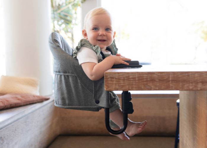 Thoughtfully designed for little ones’ comfort_G&G Perch Hook-on Table Chair